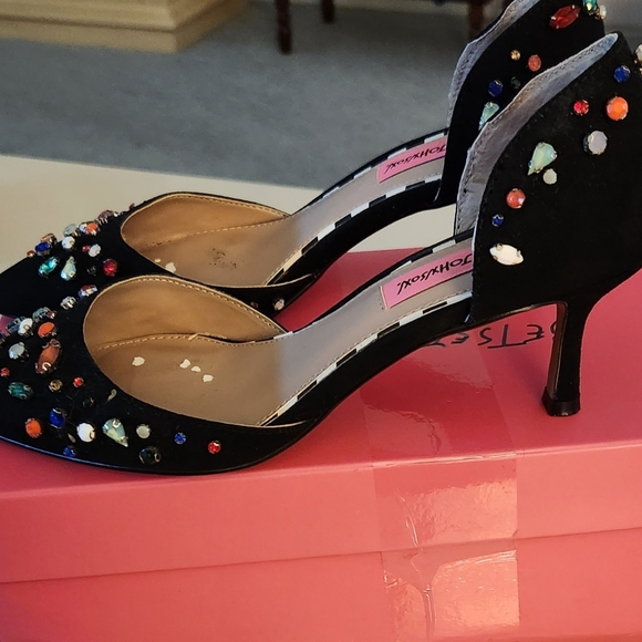 Betsy Johnson Heels - Picture 2 of 6